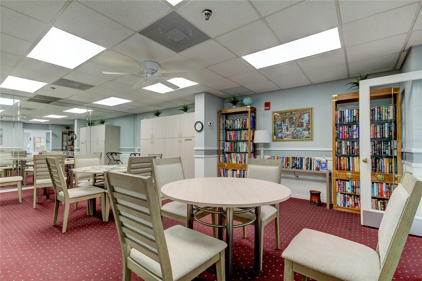 7050 SUNSET DR S #806