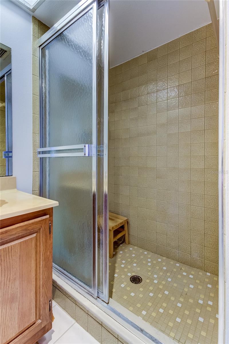 7050 SUNSET DR S #806