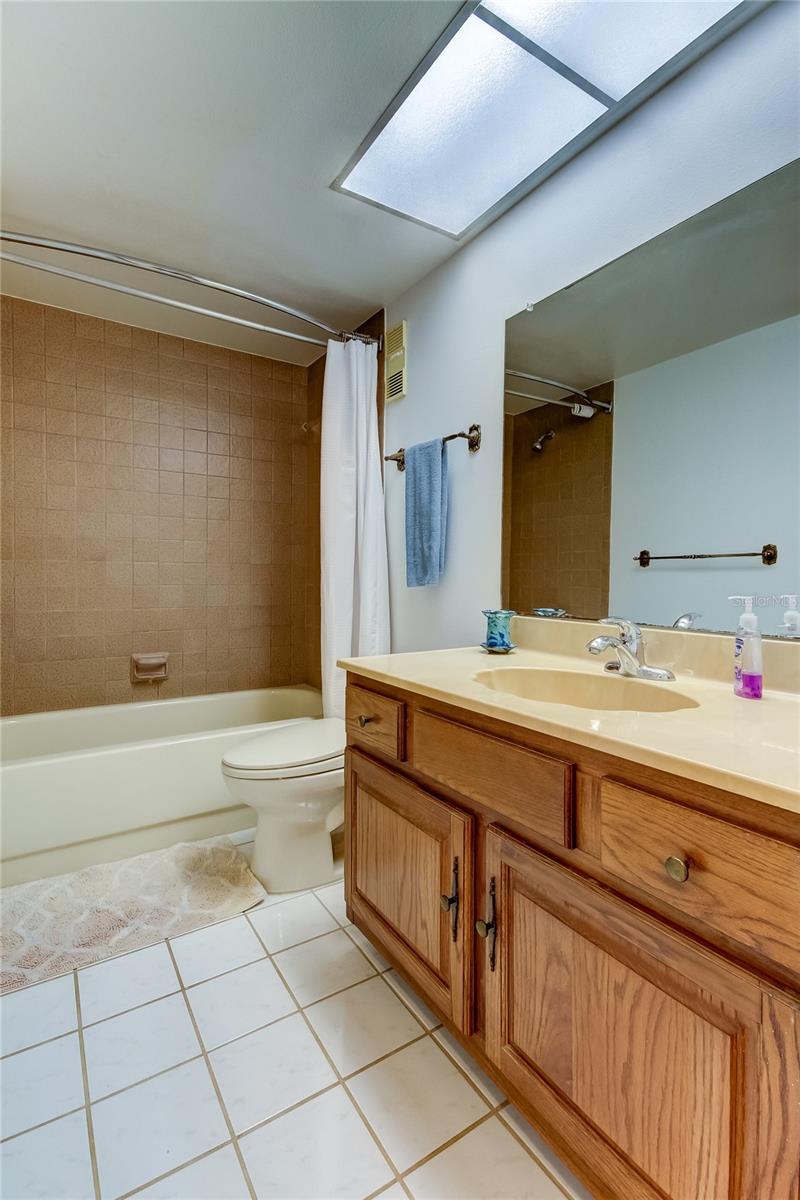 7050 SUNSET DR S #806