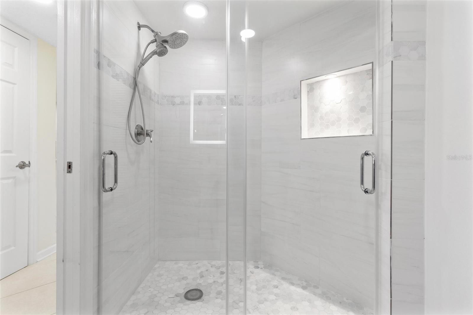 2400 FEATHER SOUND DR #214