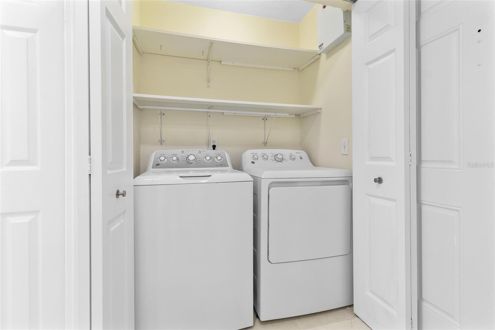 2400 FEATHER SOUND DR #214