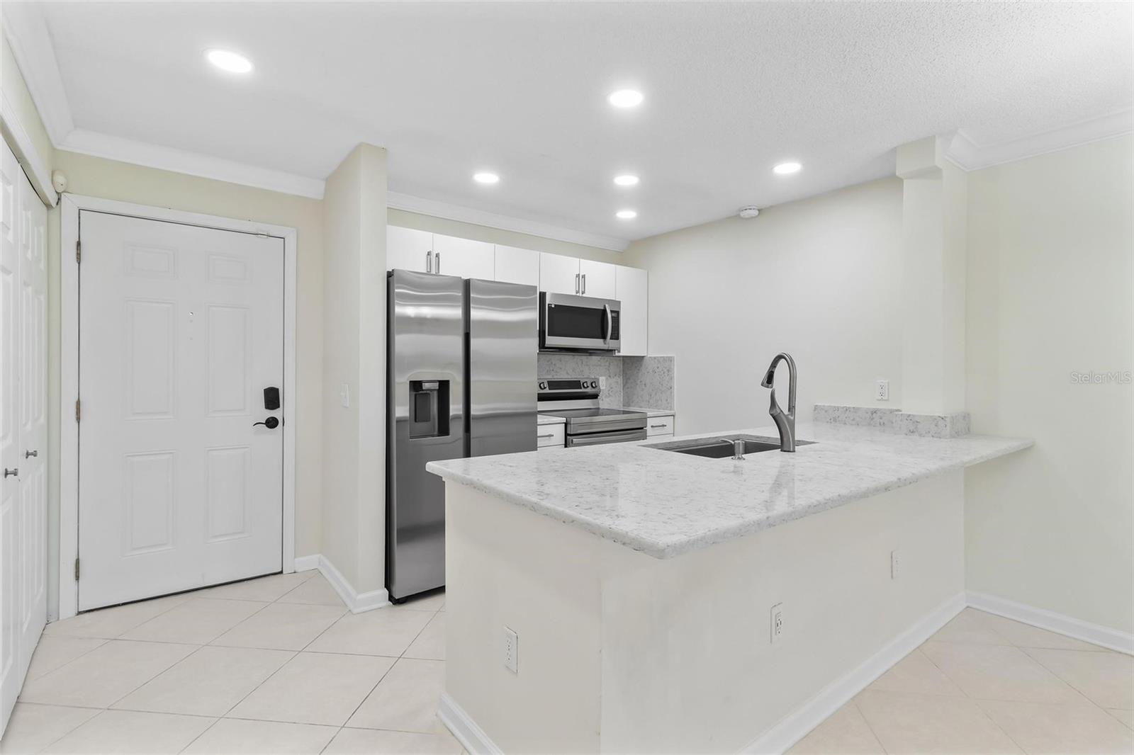 2400 FEATHER SOUND DR #214