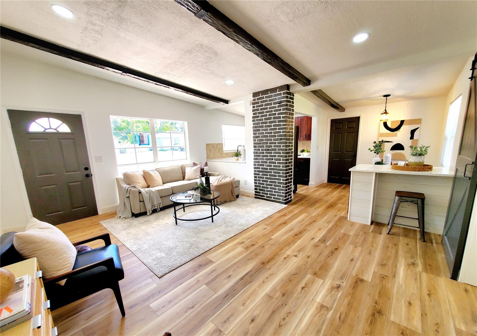 1373 FAIRFAX RD