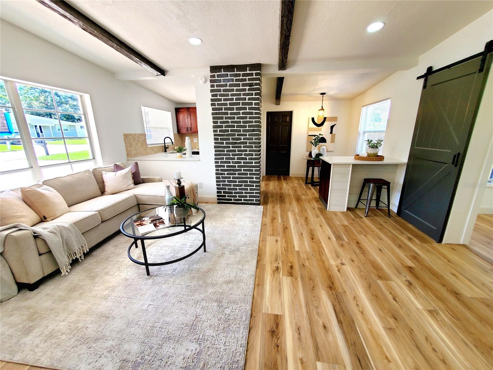 1373 FAIRFAX RD
