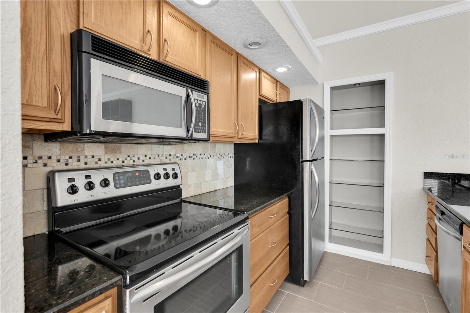 14623 LORIDAWN DR #11