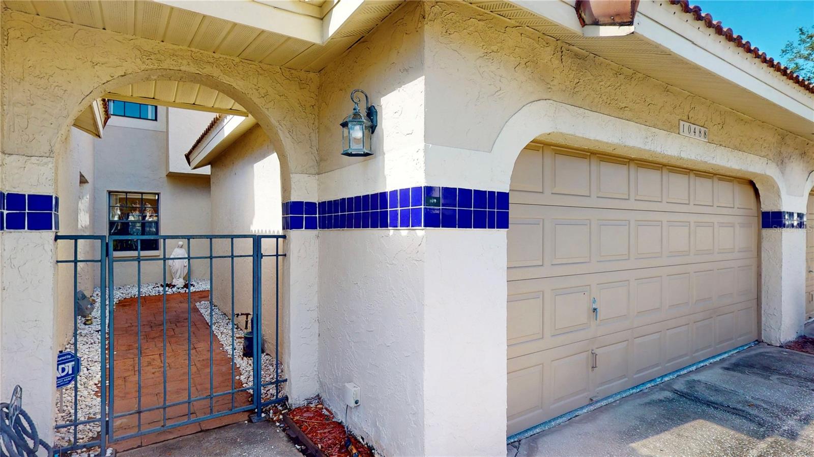 10488 SAINT TROPEZ PL