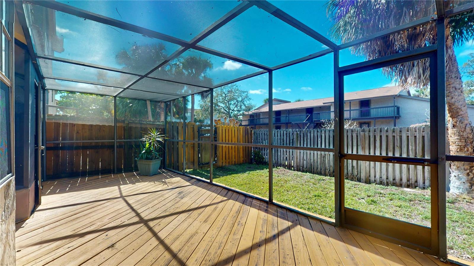 10488 SAINT TROPEZ PL