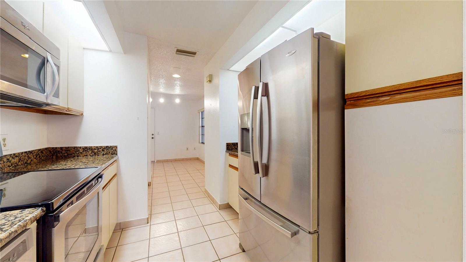 10488 SAINT TROPEZ PL