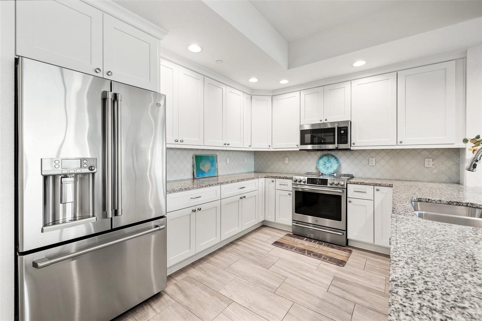706 BAYWAY BLVD #301