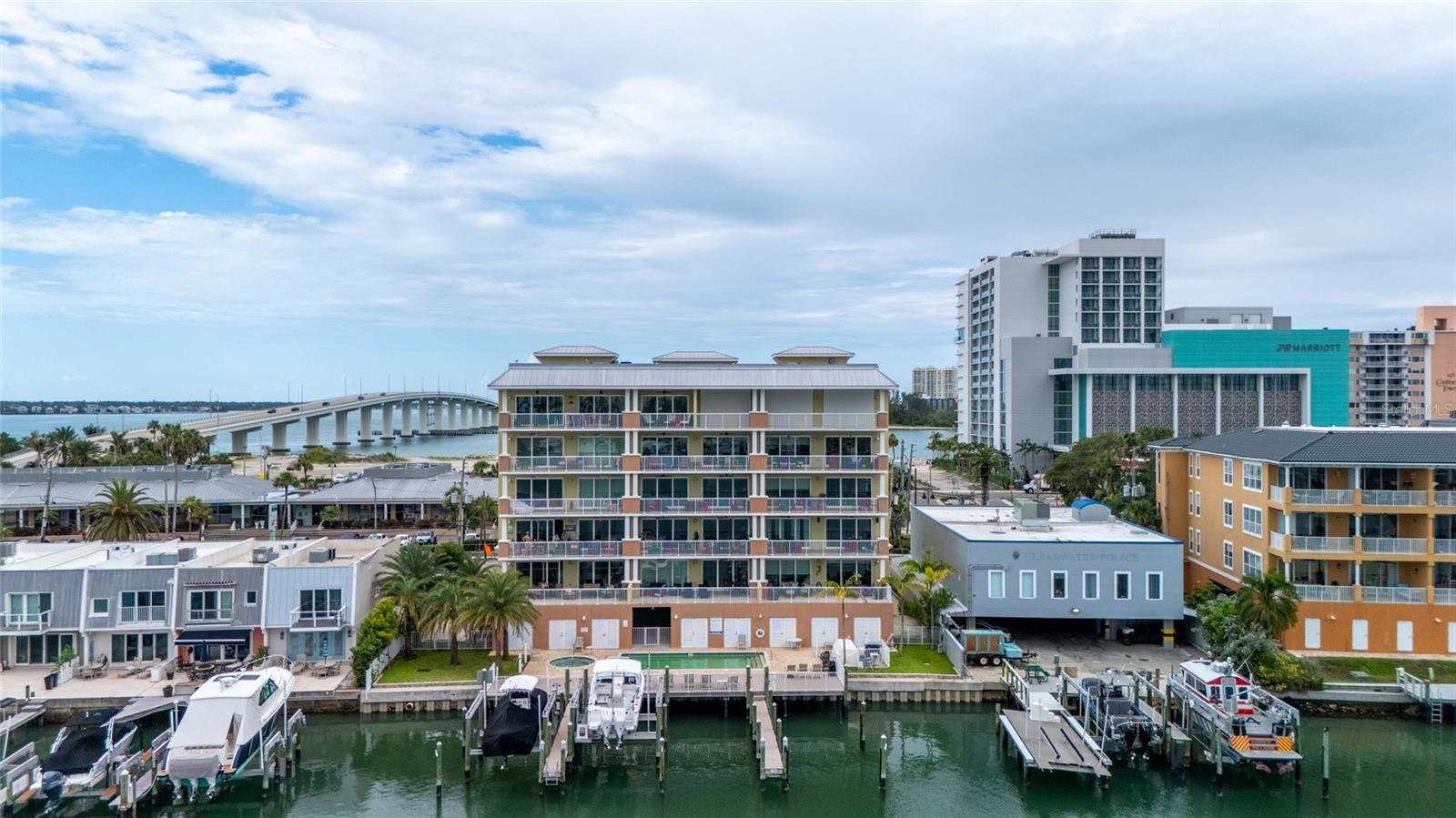 706 BAYWAY BLVD #301
