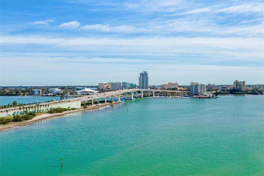 706 BAYWAY BLVD #301