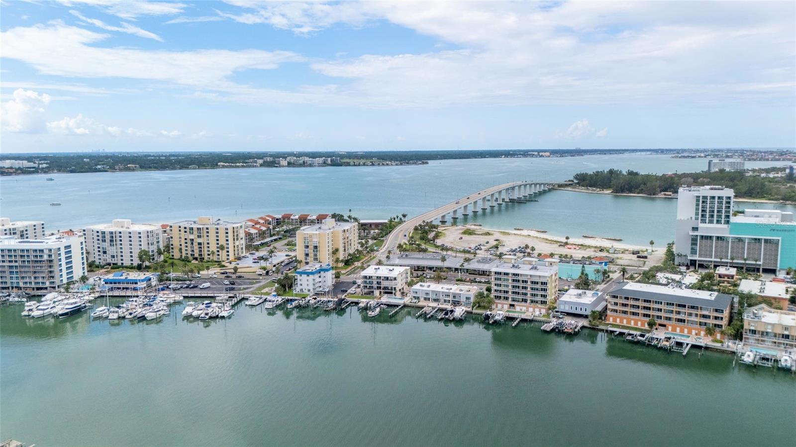 706 BAYWAY BLVD #301