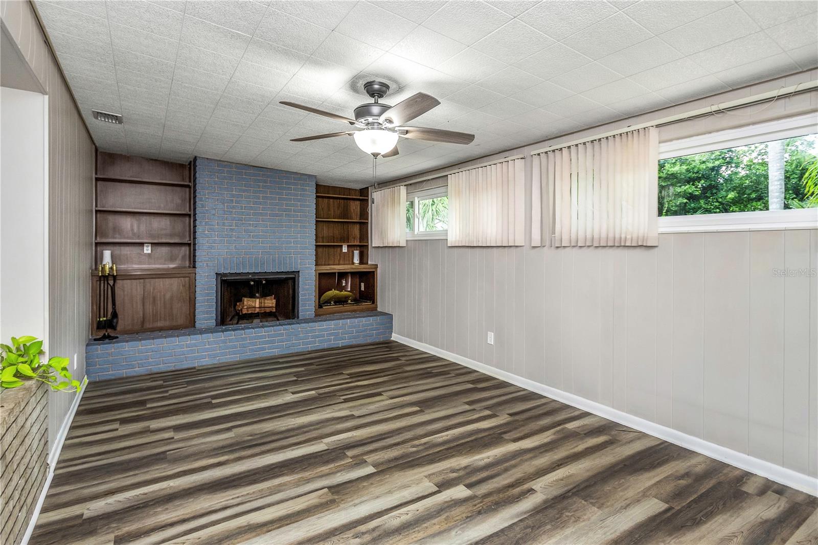 310 TERRACE DR