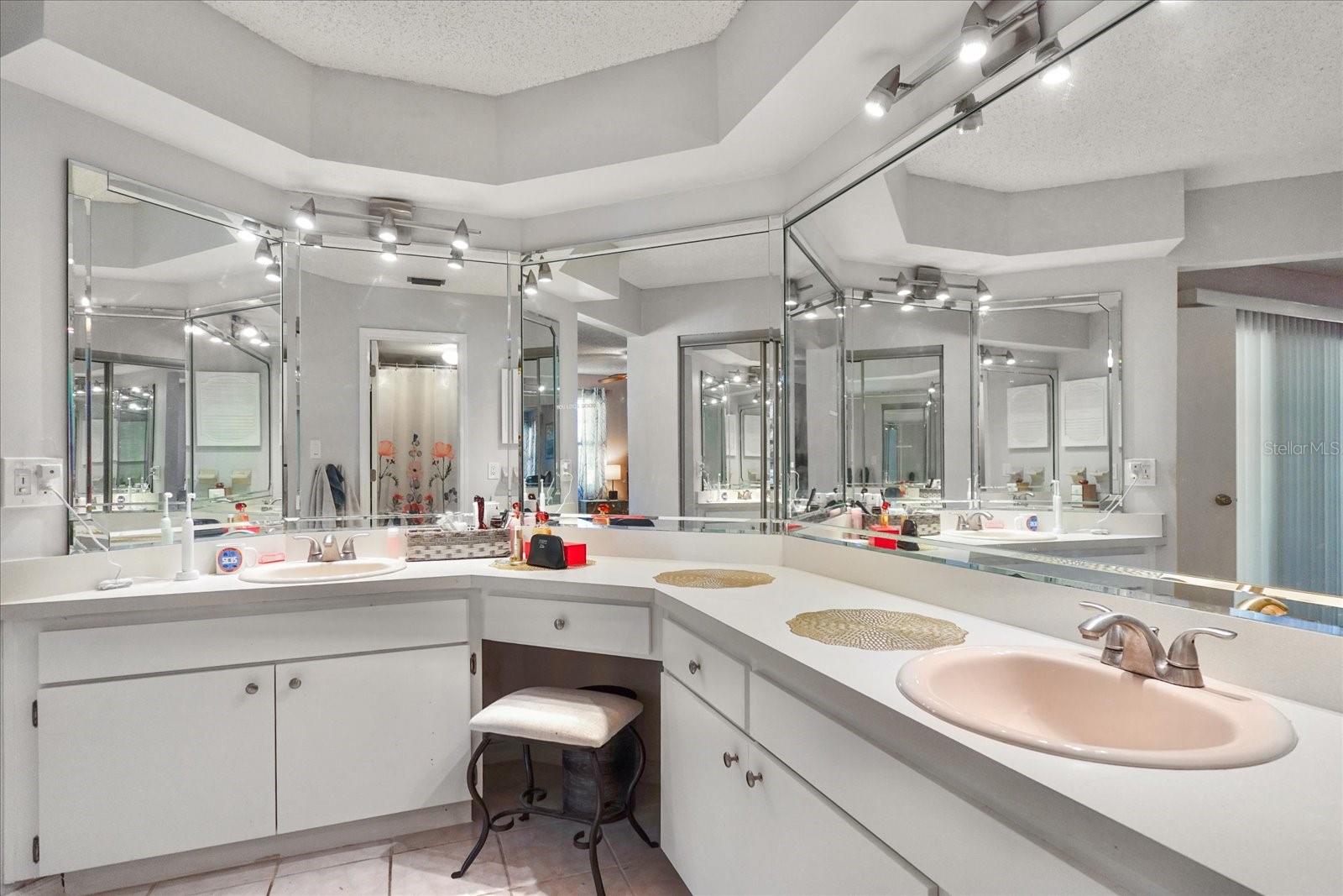 6826 STONES THROW CIR N #11206