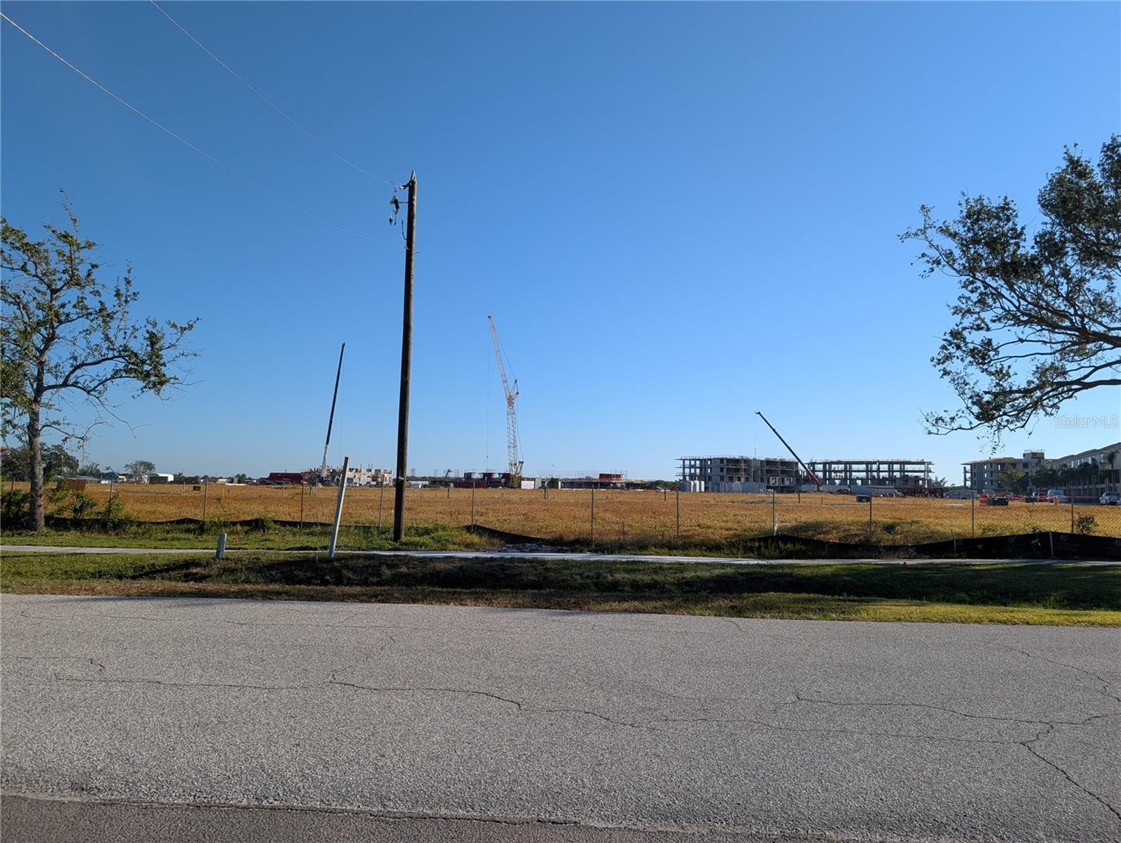 1331 MENTONE DR NE