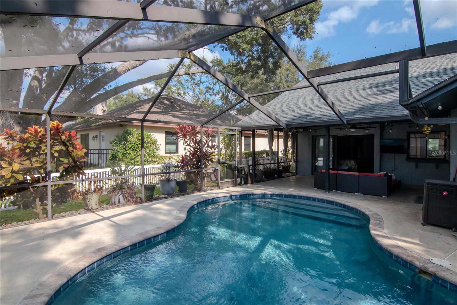 2634 GREEN VALLEY ST