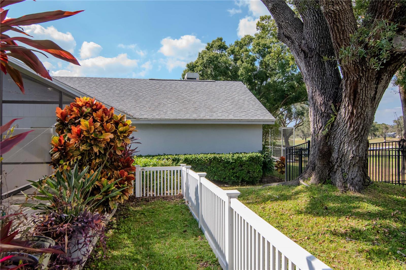 2634 GREEN VALLEY ST