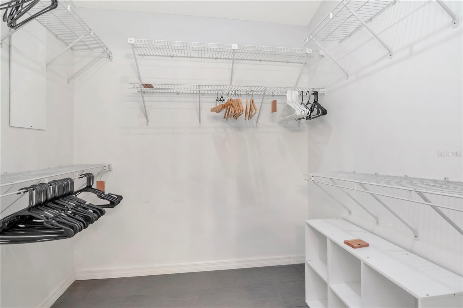 2634 GREEN VALLEY ST