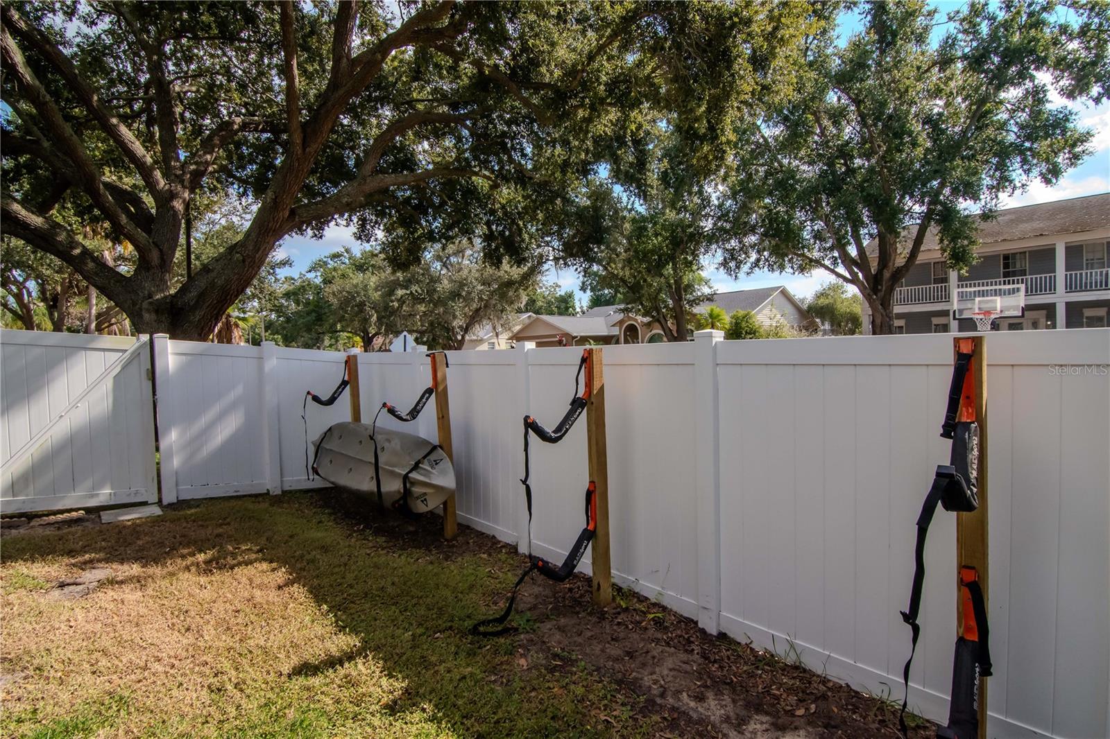 2634 GREEN VALLEY ST