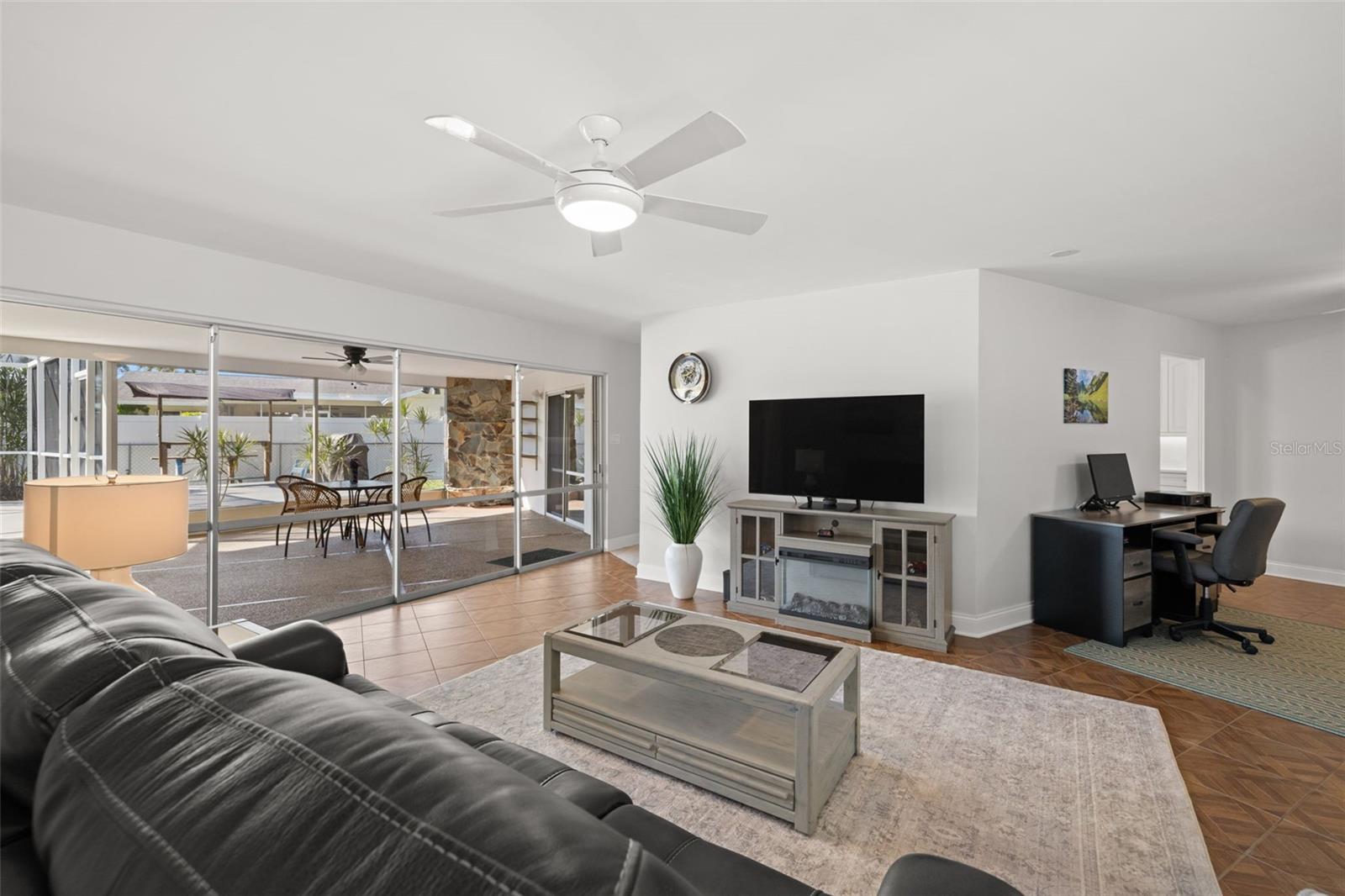 8678 10TH ST N