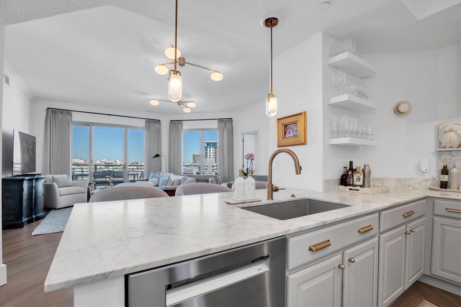 1209 E CUMBERLAND AVE #804