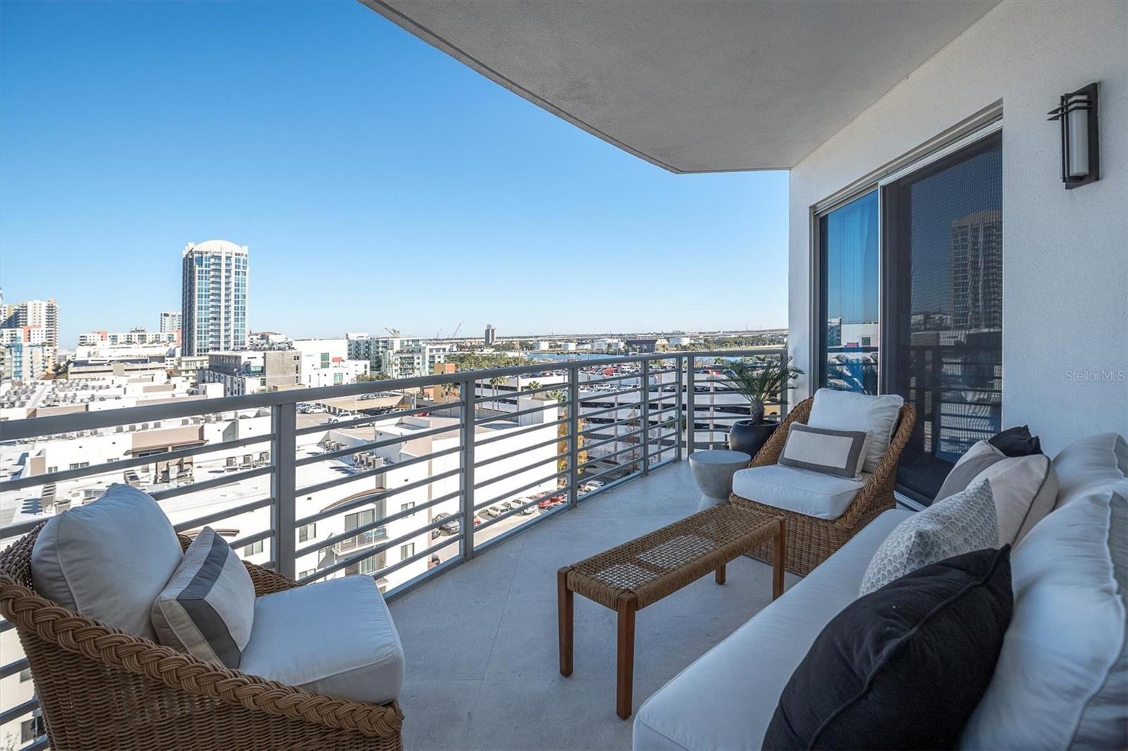 1209 E CUMBERLAND AVE #804