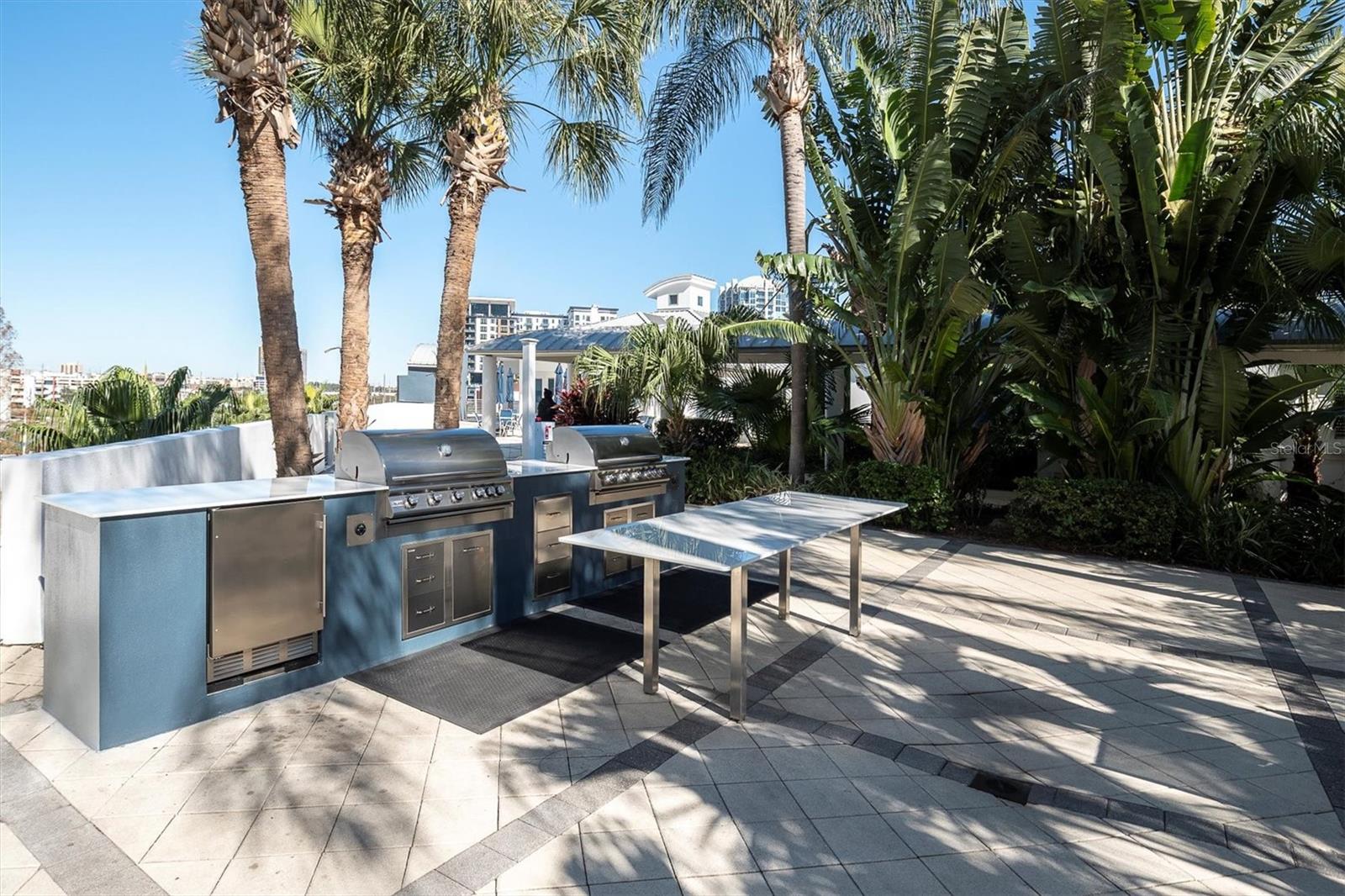 1209 E CUMBERLAND AVE #804