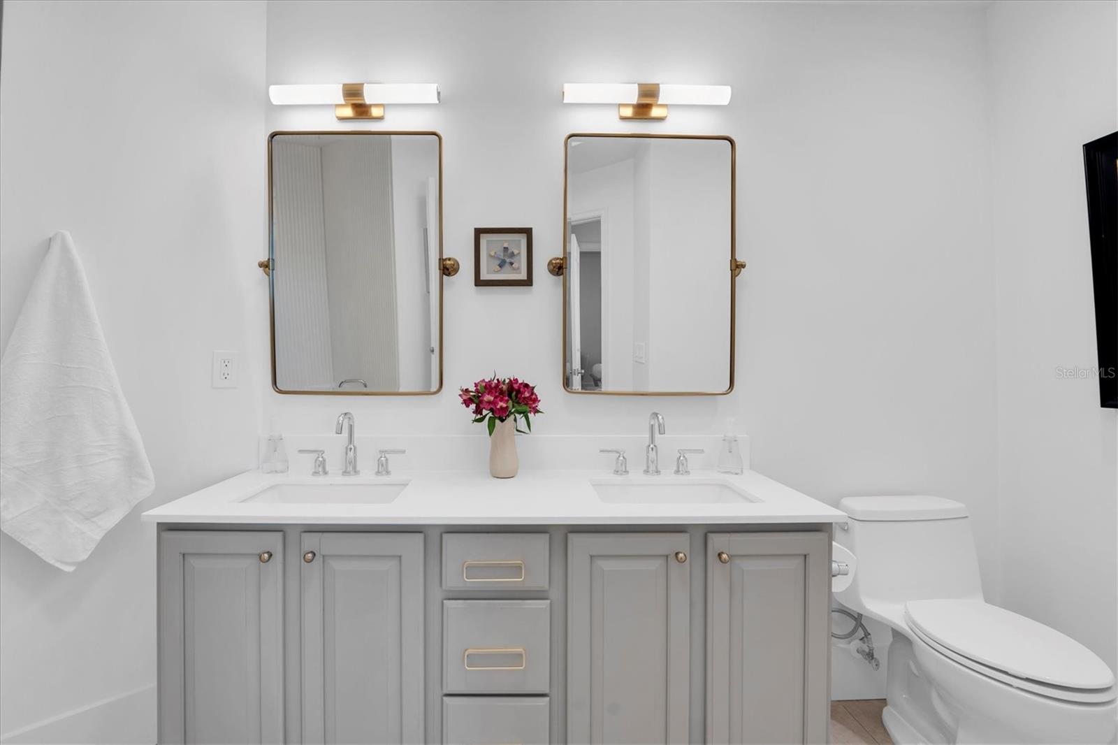 1209 E CUMBERLAND AVE #804