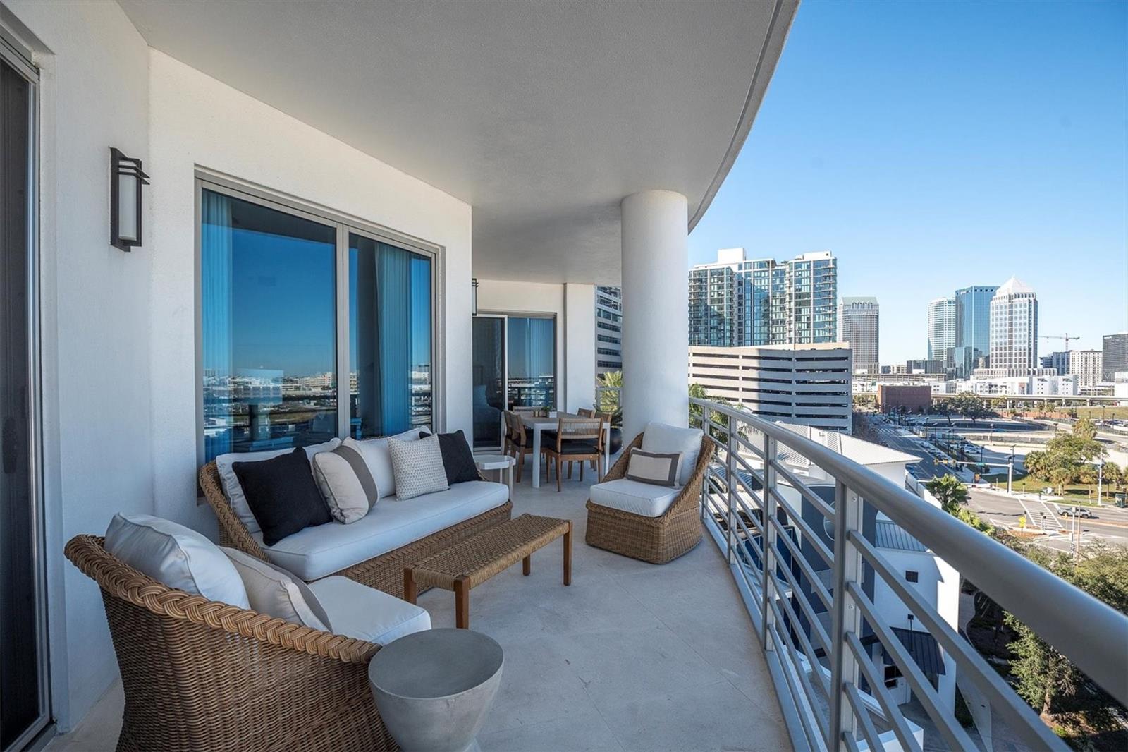 1209 E CUMBERLAND AVE #804