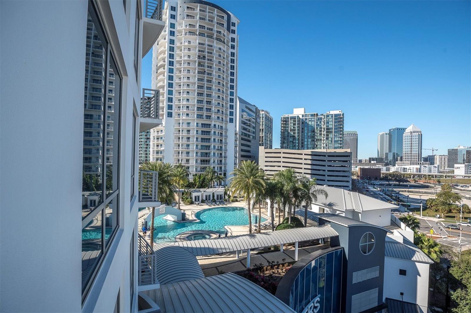 1209 E CUMBERLAND AVE #804