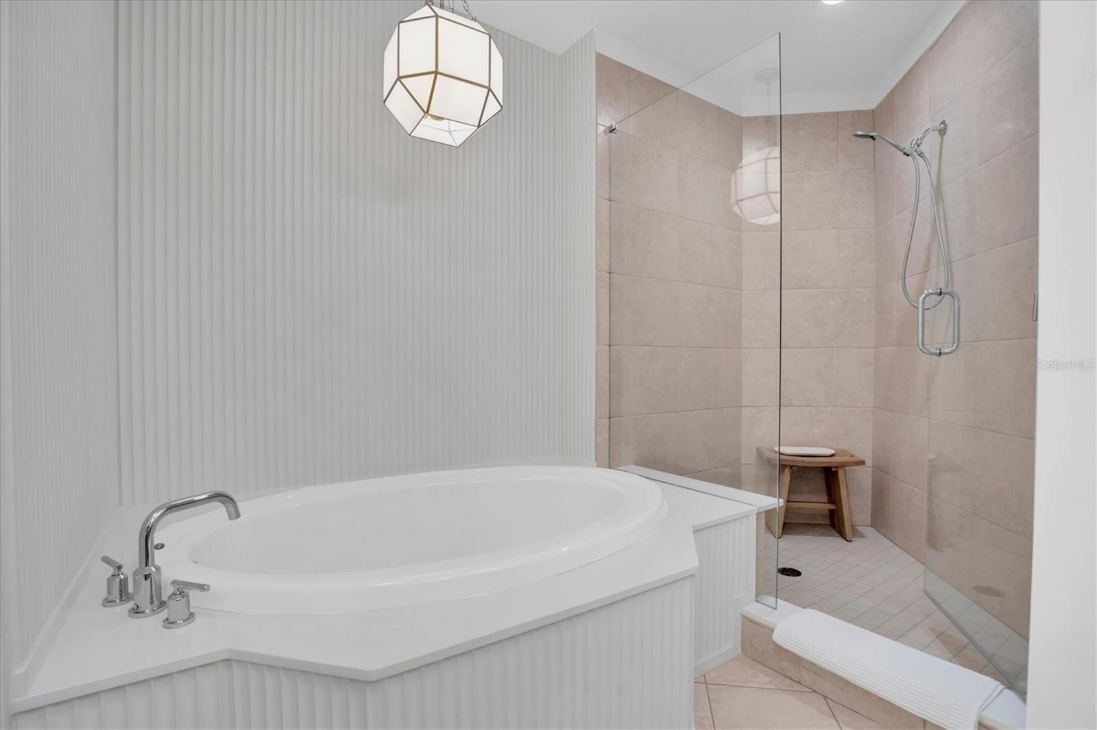 1209 E CUMBERLAND AVE #804