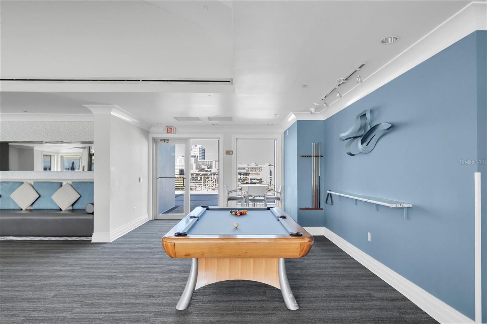 1209 E CUMBERLAND AVE #804