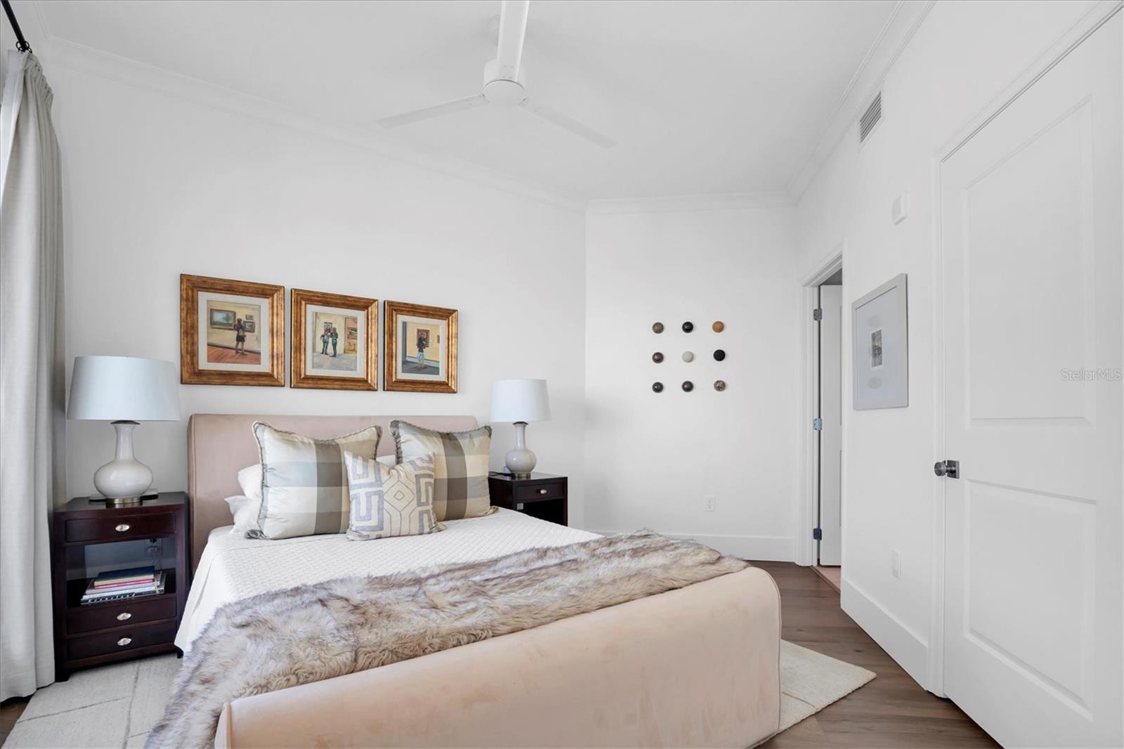 1209 E CUMBERLAND AVE #804