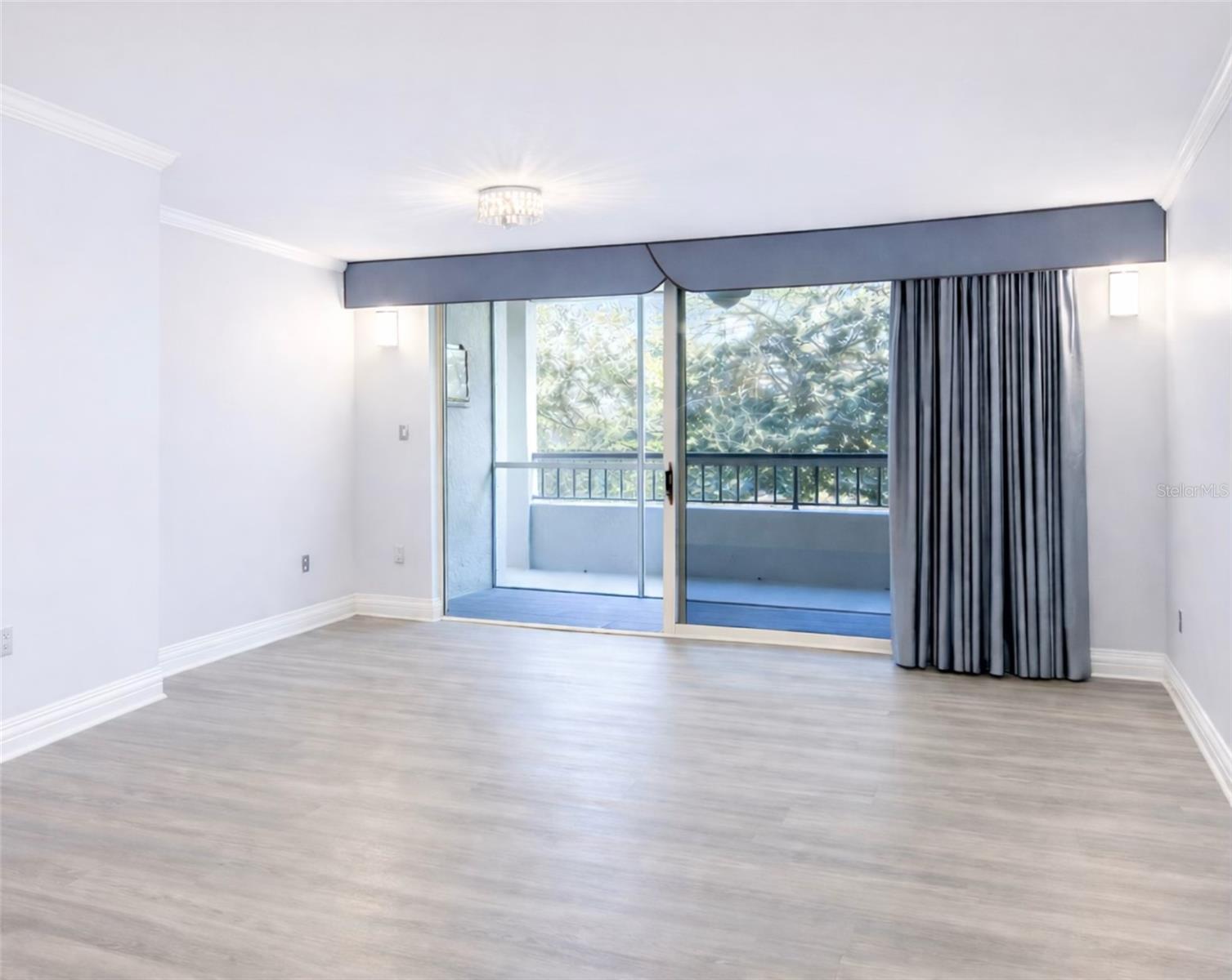 2333 FEATHER SOUND DR #A301