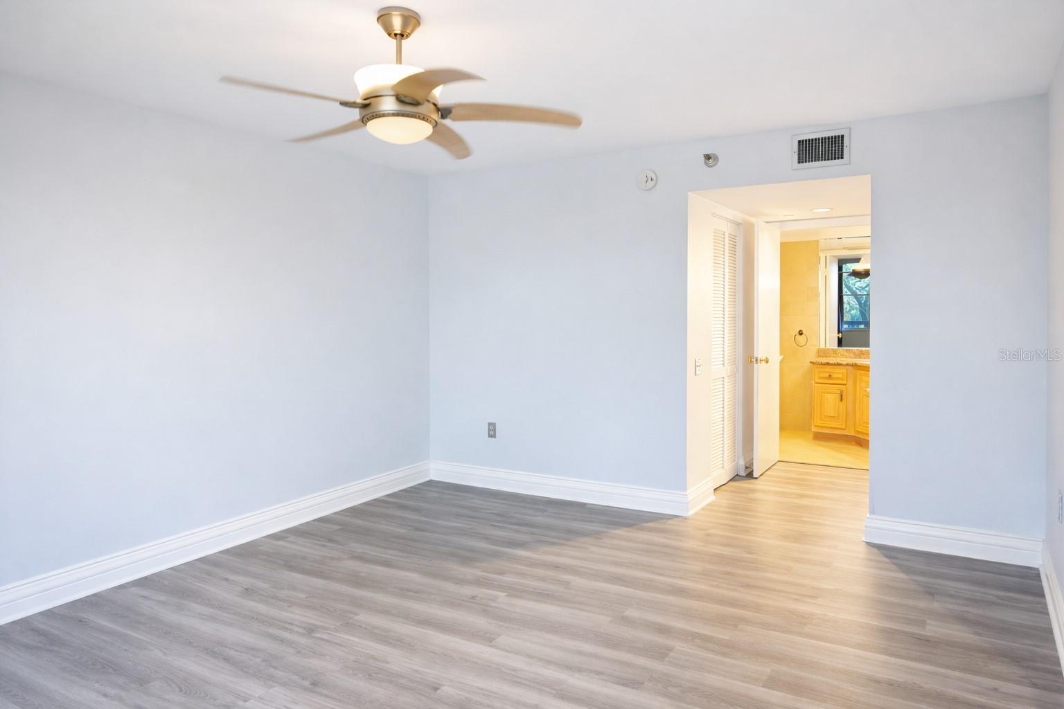 2333 FEATHER SOUND DR #A301