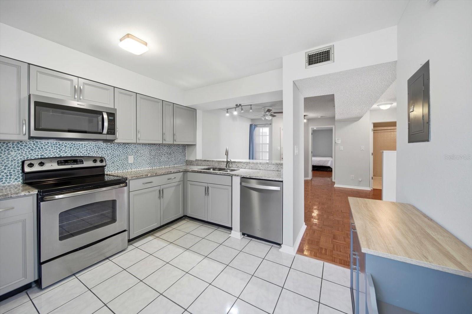 6826 STONES THROW CIR N #11206
