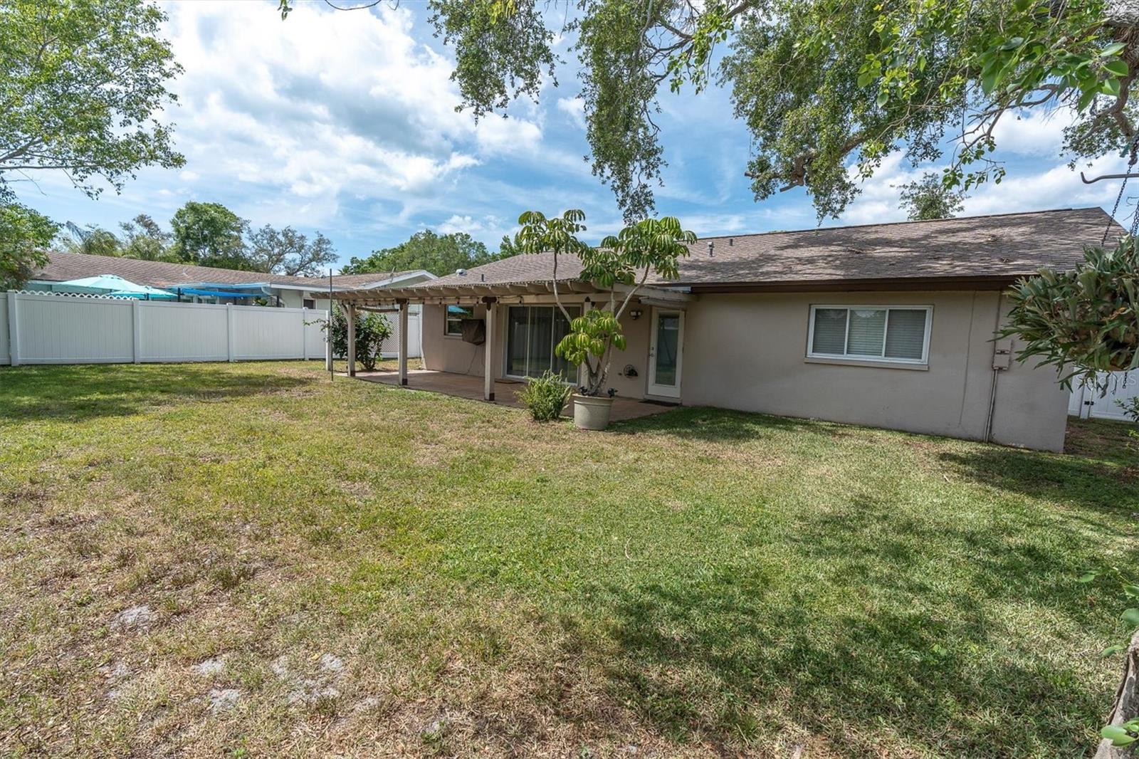 13176 DORCHESTER DR