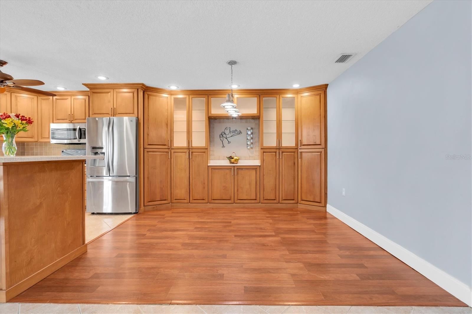13176 DORCHESTER DR