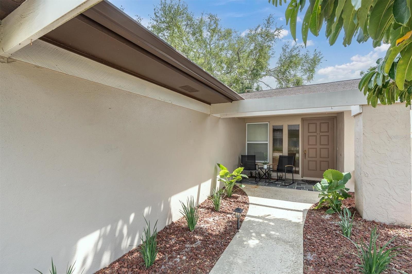 13176 DORCHESTER DR