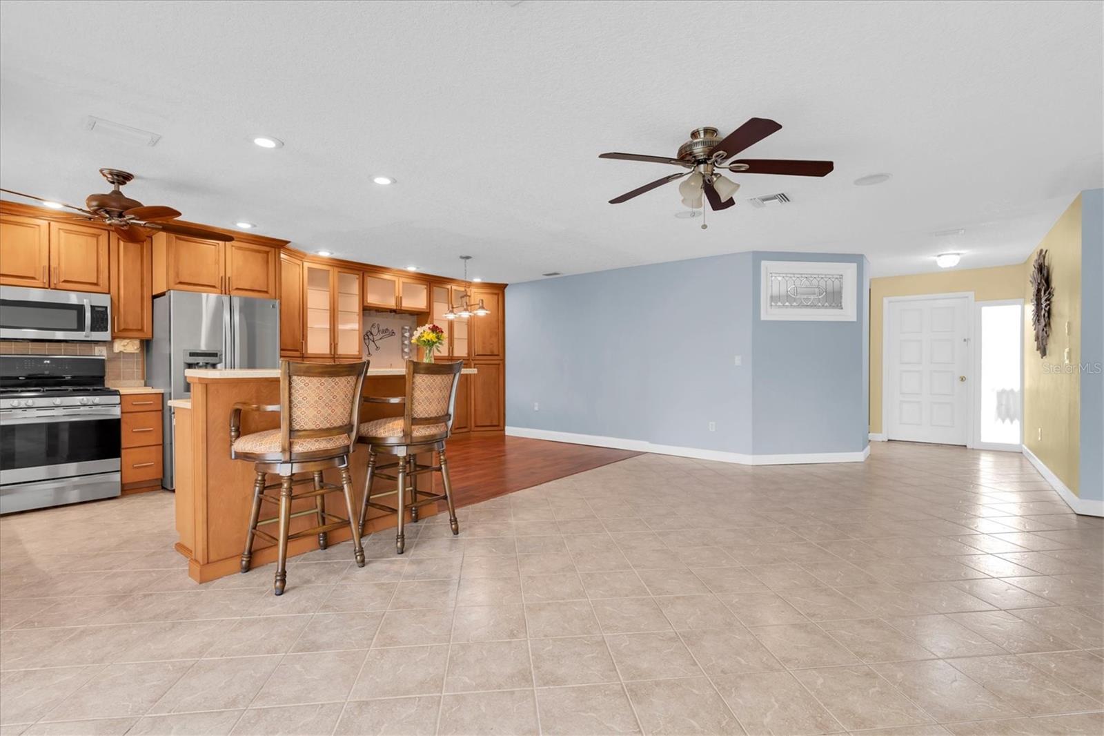 13176 DORCHESTER DR
