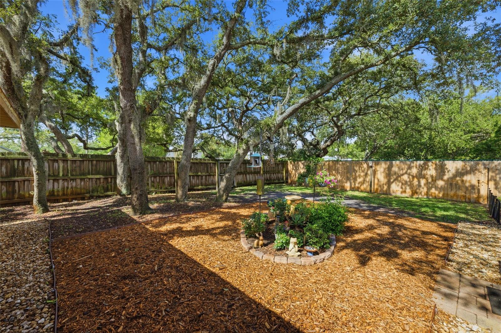 3301 BRIARWOOD LN