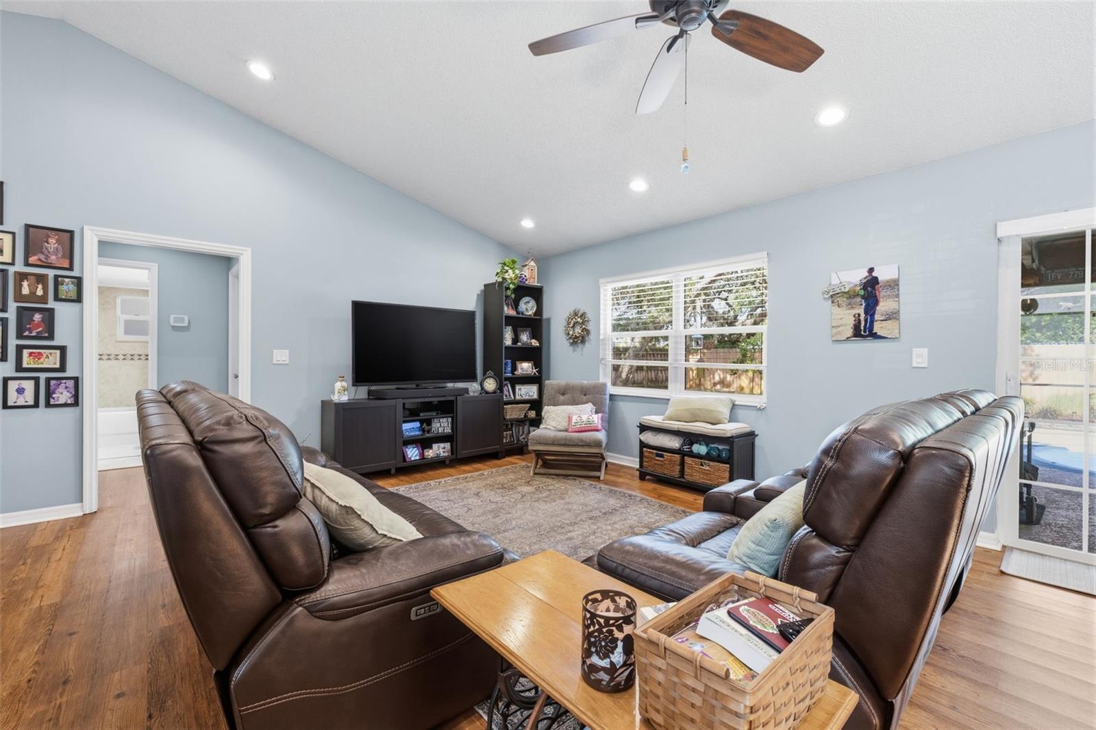 3301 BRIARWOOD LN