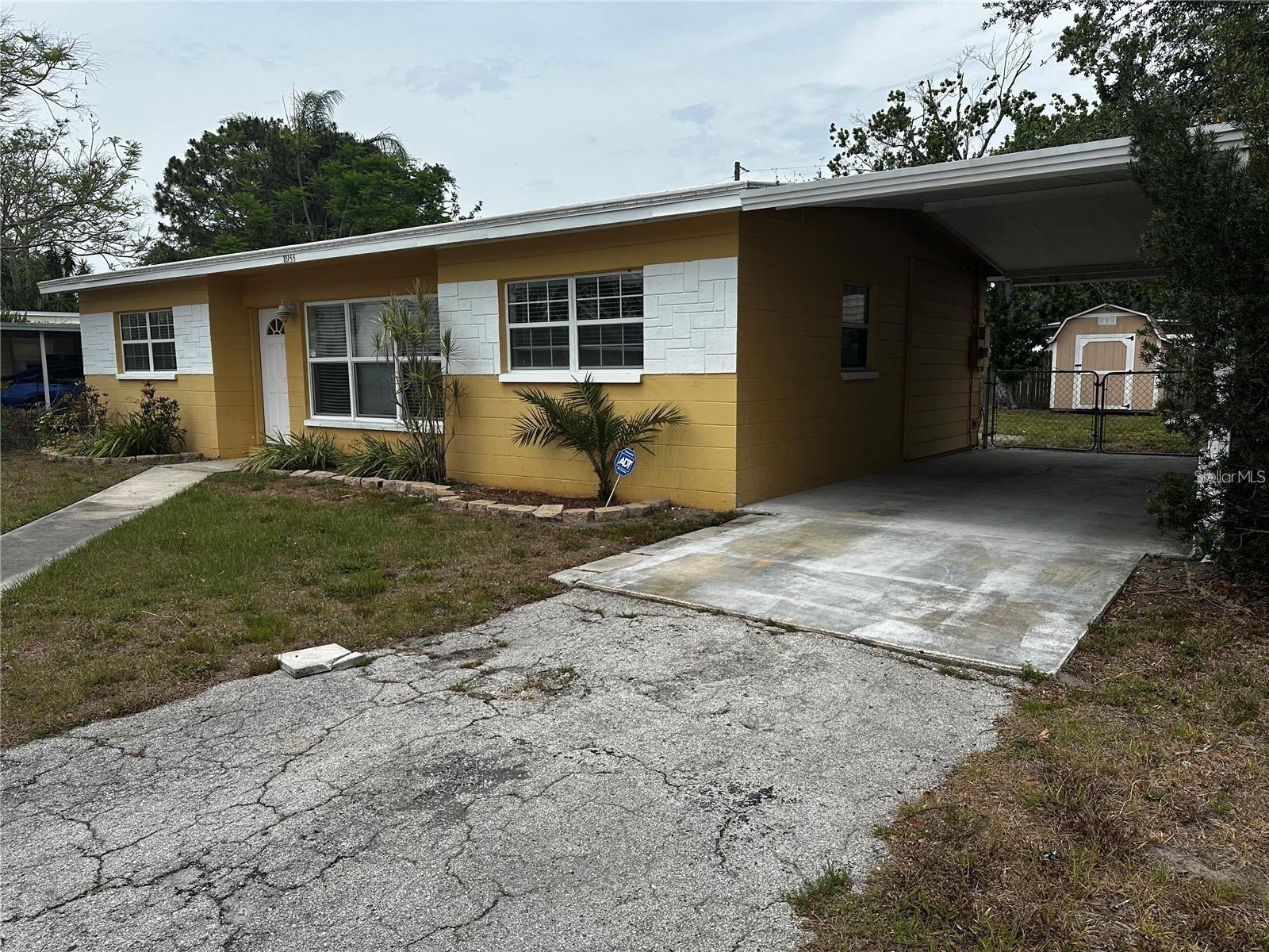 8933 NARCISSUS AVE