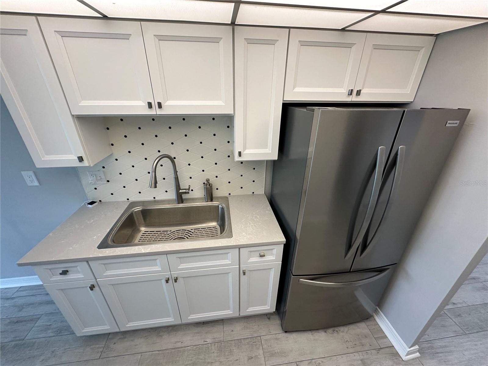 4720 LOCUST ST NE #101