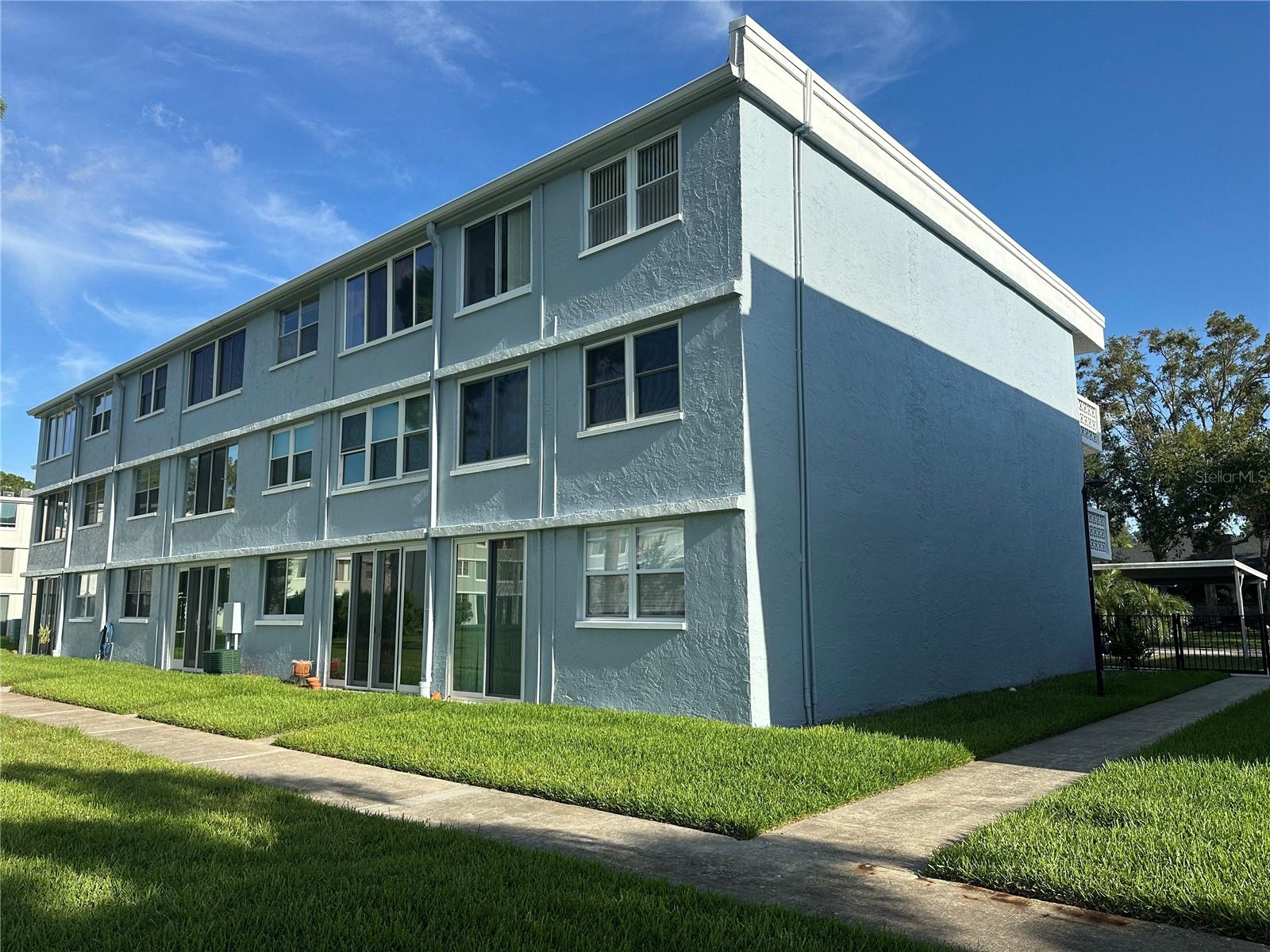 4720 LOCUST ST NE #101