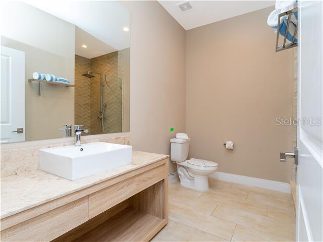 3049 ROCKEFELLER WAY