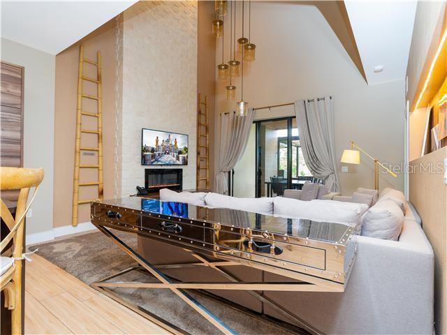 3049 ROCKEFELLER WAY