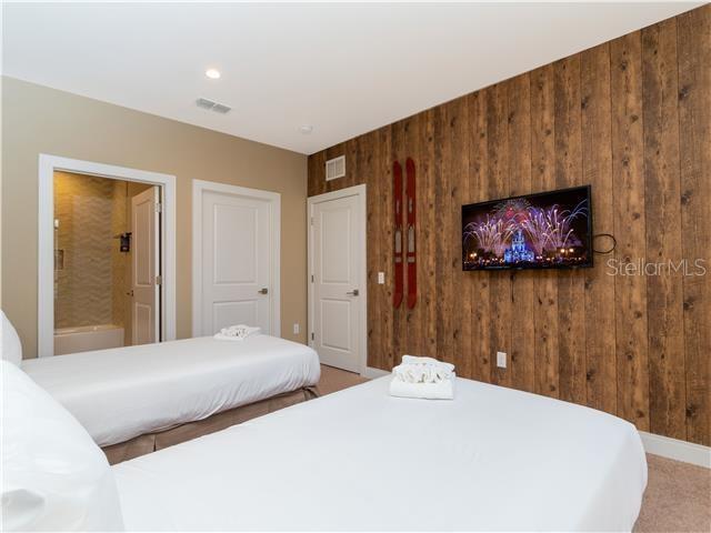 3049 ROCKEFELLER WAY