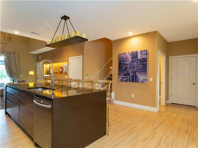 3049 ROCKEFELLER WAY