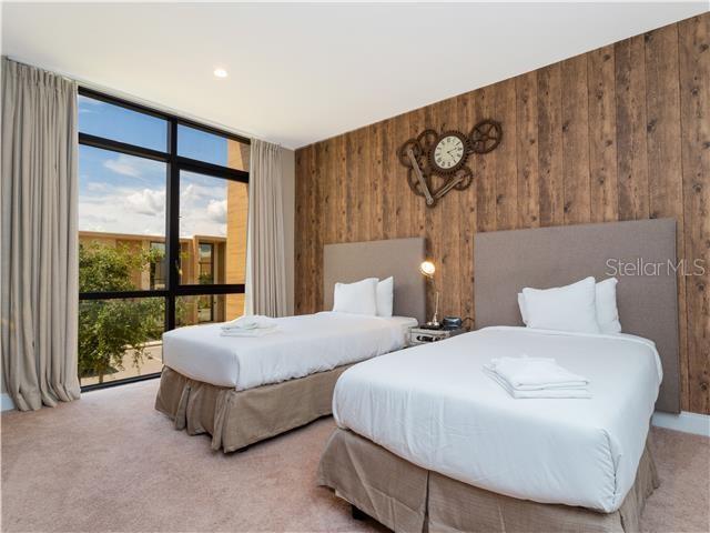 3049 ROCKEFELLER WAY